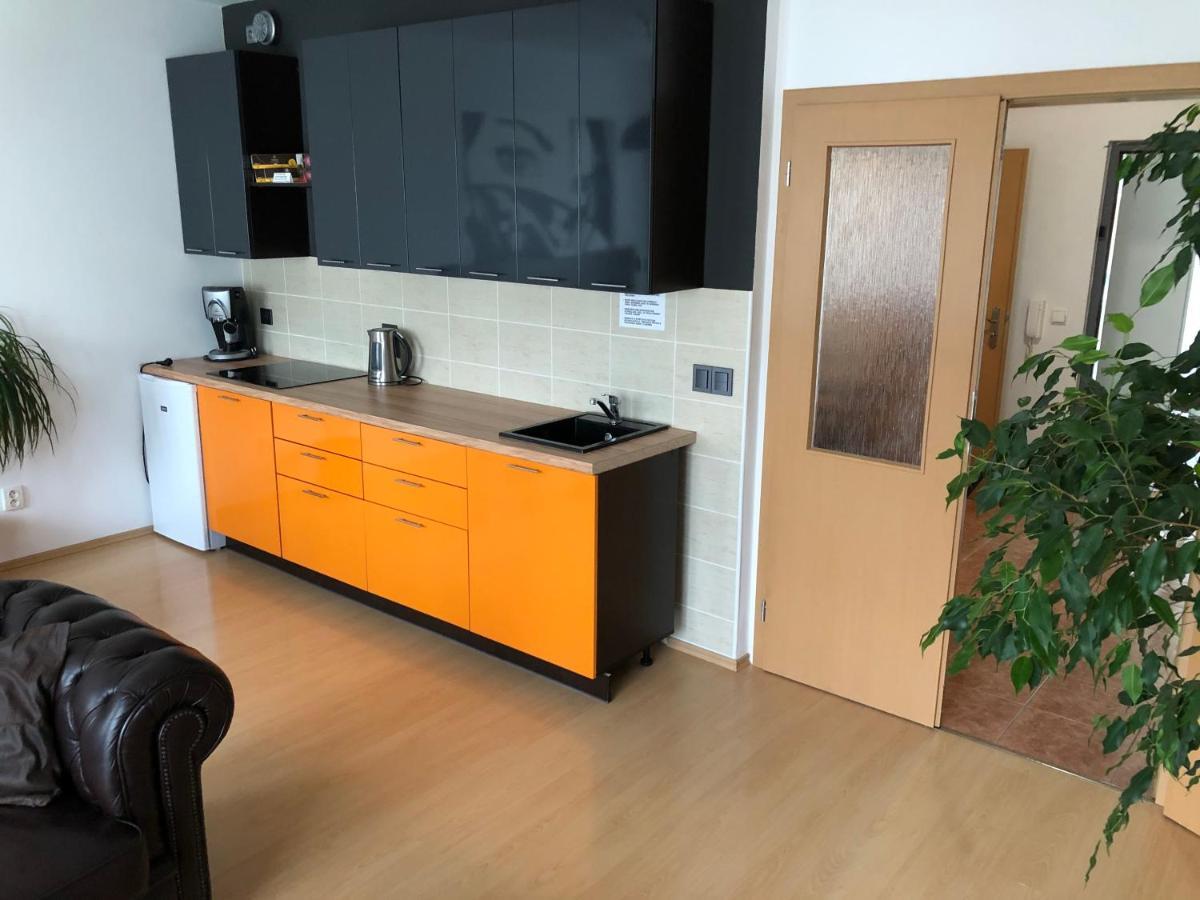 Richie Apartment Near Aquapark Prague Ngoại thất bức ảnh